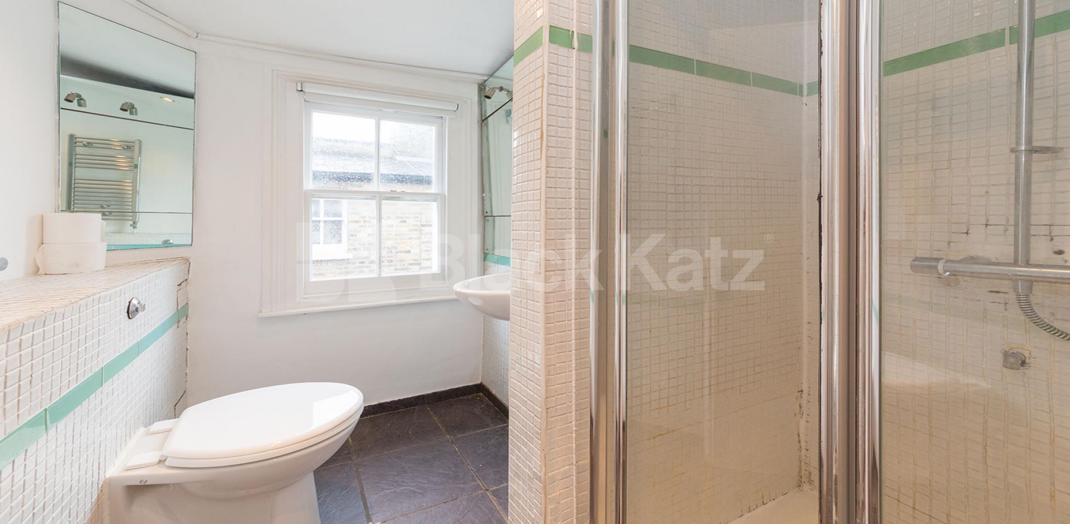 			4 Bedroom, 1 bath, 1 reception Flat			 Brewster Gardens, NORTH KENSINGTON